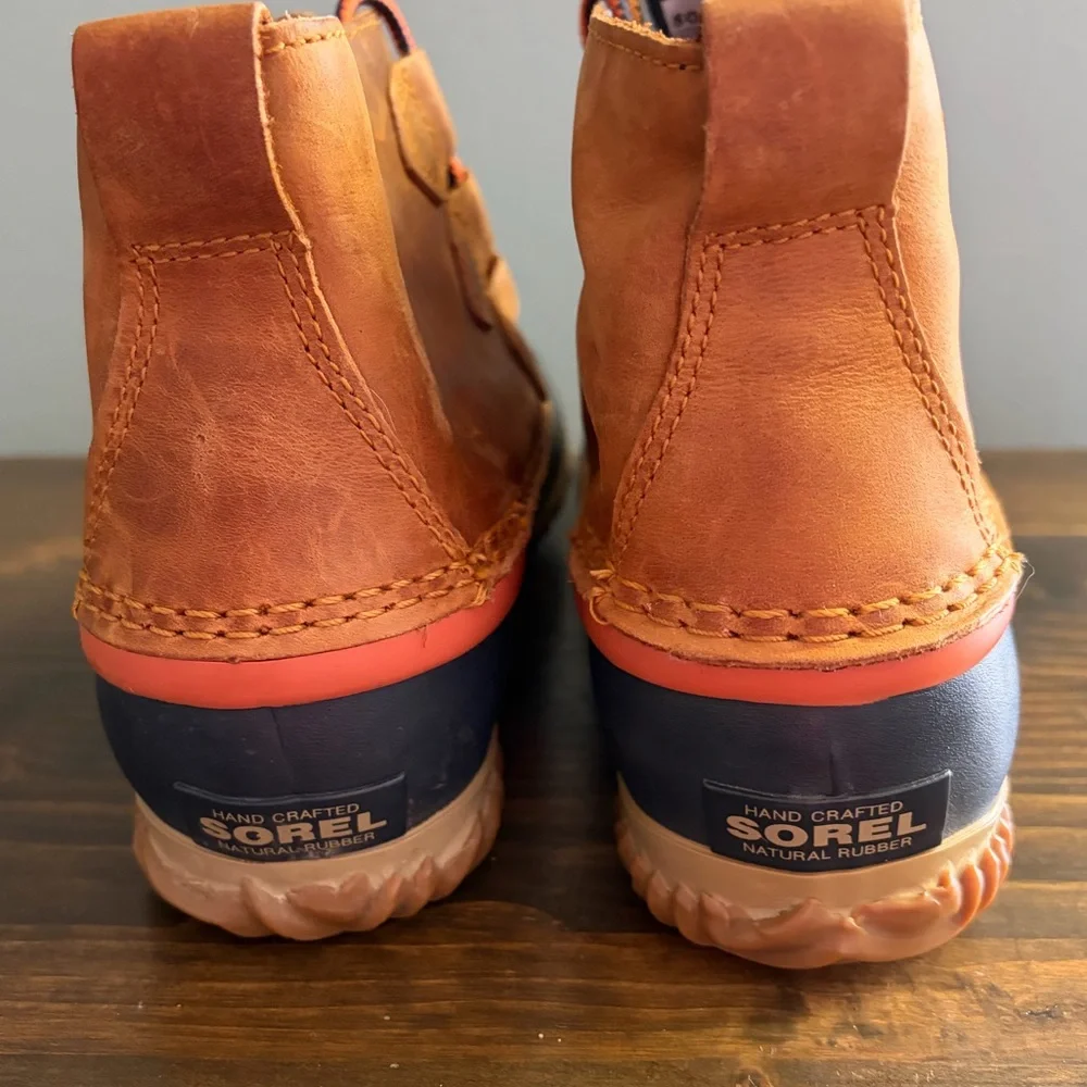 Sorel Out N About Leather Waterproof Duck Boots Carmel & Navy Women’s Size 8.5 - Picture 6 of 13
